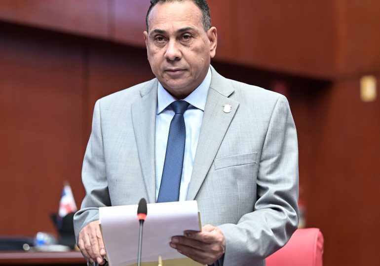 Senador Pedro Tineo Apoya Iniciativa para la Construcción de un CAID en San Pedro de Macorís