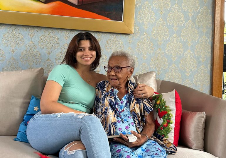 Kimberly Taveras Duarte rinde emotivo homenaje a su abuela, Doña Consesa, tras su partida