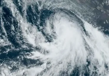 Tormenta tropical Kirk avanza por el Atlántico con miras a convertirse en huracán