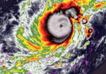 Huracán Milton se debilita a categoría 4, según Centro de Huracanes de Estados Unidos