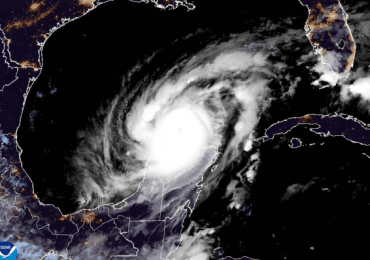 Huracán Milton de categoría 4 aumenta de tamaño mientras enfila hacia Florida