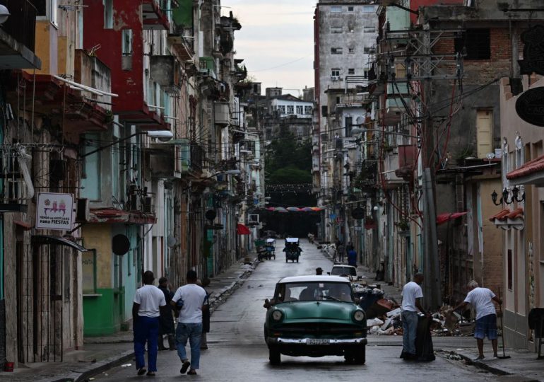 Tras cuatro días de apagón, más del 70% de la población recupera la luz en Cuba