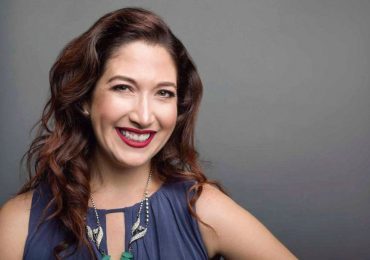 Randi Zuckerberg: En IA estamos en un punto muy similar al de los smartphones hace 20 años