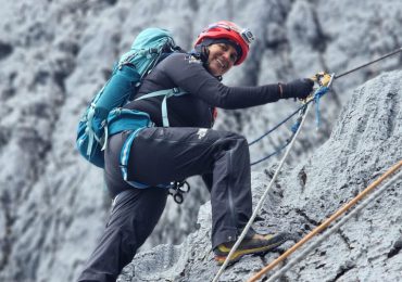 Por primera vez un dominicano completa las 7 summits, la montaña más alta de cada continente