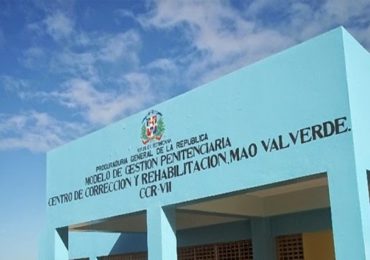 Presos secuestran agente penitenciario en cárcel de Mao Valverde