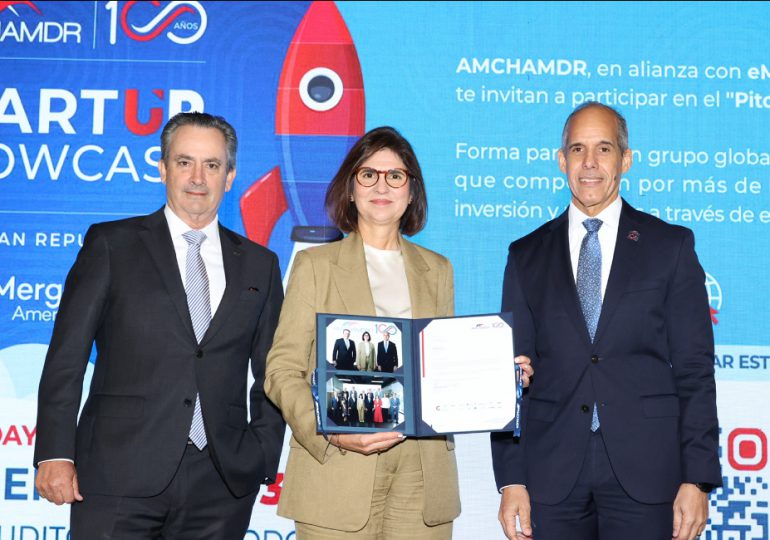 Mercedes Ramos destaca transformación y gobernanza como claves para el éxito empresarial en el almuerzo de AMCHAMDR