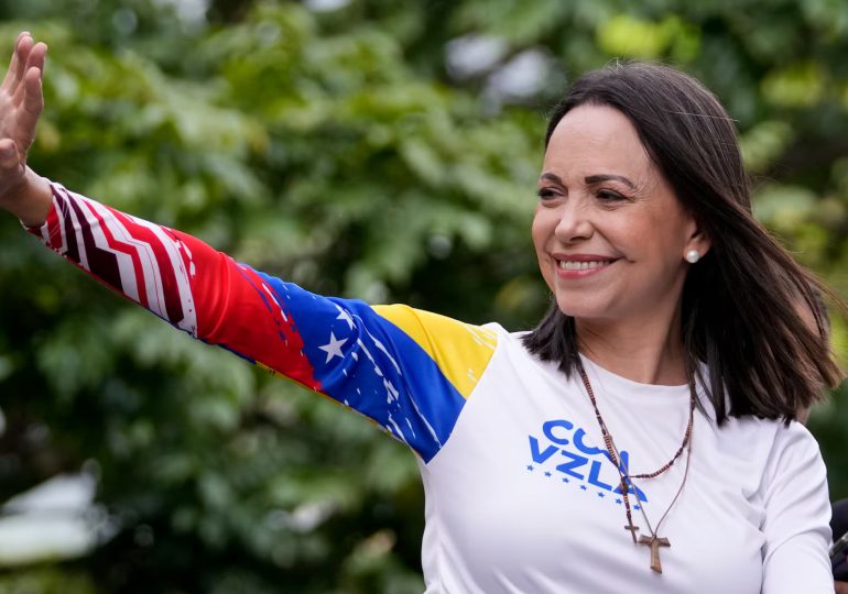 María Corina presenta pruebas de su victoria electoral ante la OEA