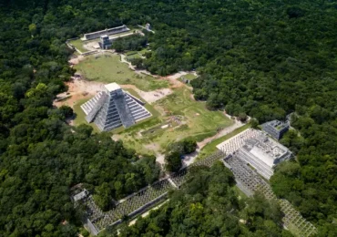 Descubren ciudad maya perdida en la selva tropical de México