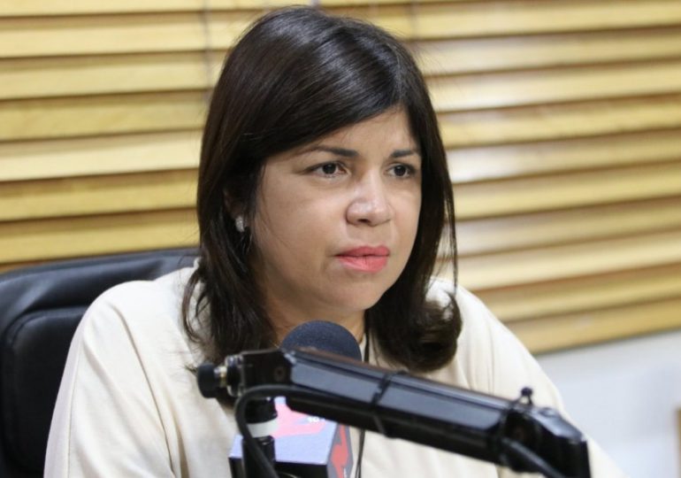 Ana Simó: “El chateo por WhatsApp puede ser infidelidad”