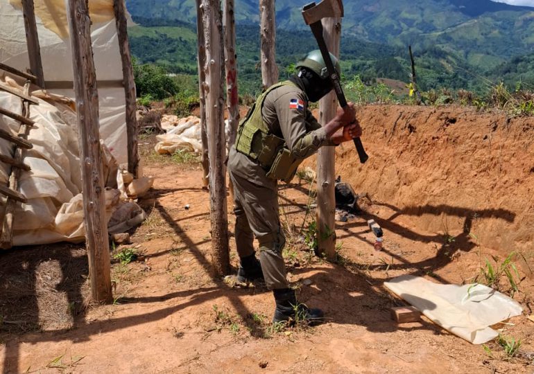 SENPA, Ministerio de Medio Ambiente y Procuraduría despejan zonas de Rancho arriba tras protestas por medidas medio ambientales