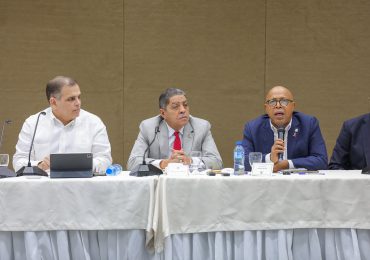 Ministro de Hacienda explica a comisión de diputados detalles y alcance del proyecto de ley de Modernización Fiscal