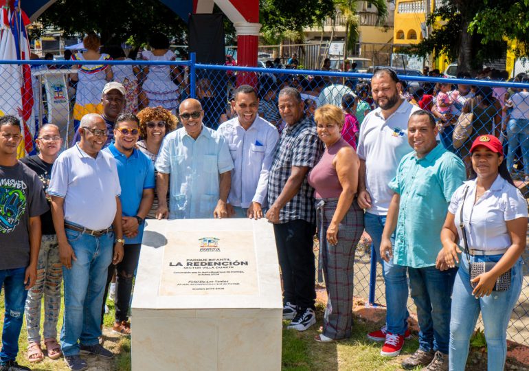 Alcalde de Pantoja inaugura el parque infantil La Redención