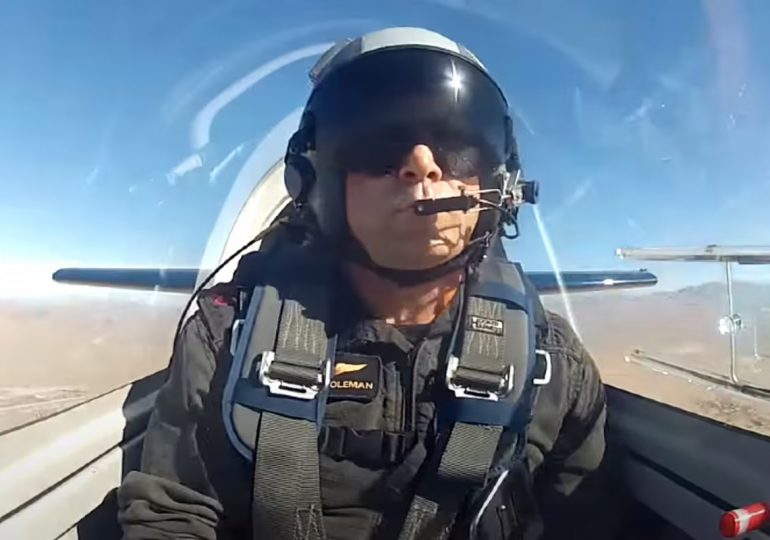 Murió el instructor de vuelo de Tom Cruise en un accidente aéreo