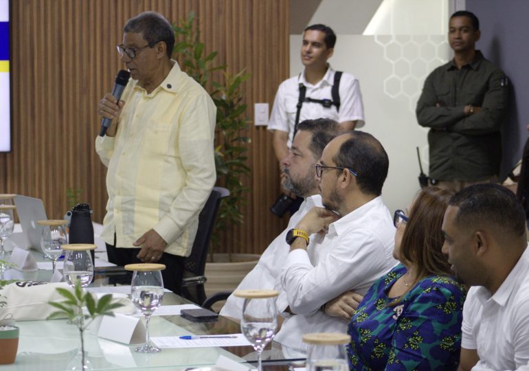 Celebran exitosa asamblea del Consejo de Administración del Jardín Botánico de Santiago