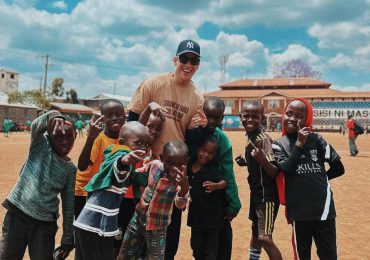 Daddy Yankee conmueve a sus seguidores con un emotivo mensaje sobre su experiencia en Kenia