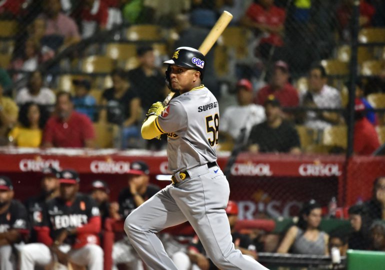 Águilas se sacuden y cortan racha negativa con triunfo sobre Leones