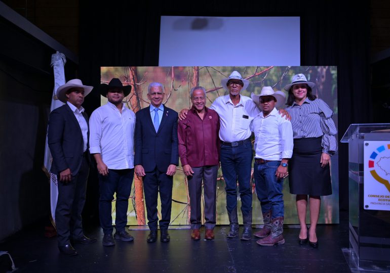 Senador Ricardo de los Santos invita a dominicanos visitar FESTUR 2024 en su provincia Sánchez Ramírez