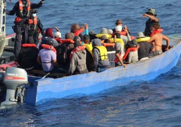 Repatrían a 47 migrantes a RD tras llegar a las costas de Puerto Rico