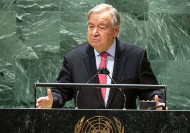 Jefe de ONU dice que ataques contra fuerza de paz en Líbano "podrían constituir un crimen de guerra"