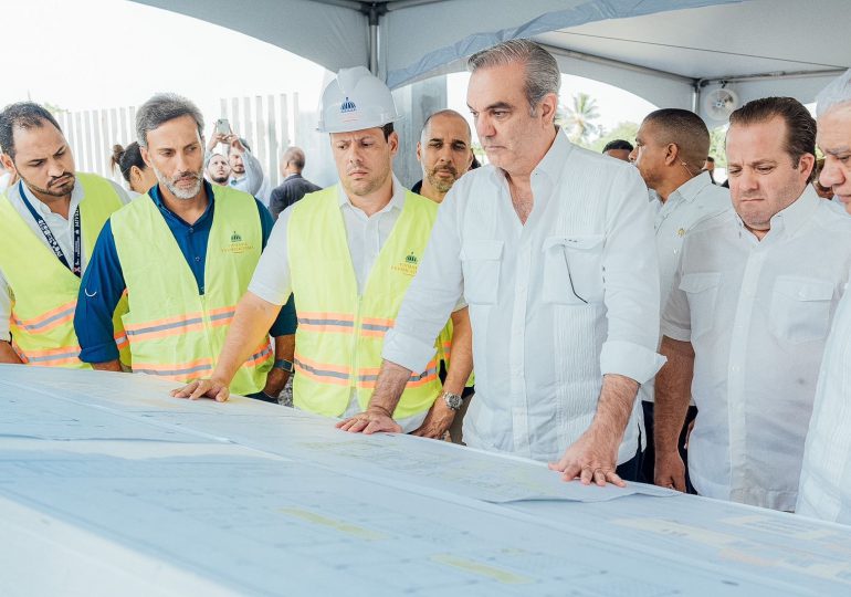 Presidente Abinader y Ministro Bonilla supervisan avances en construcción de la UASD-Cotuí 