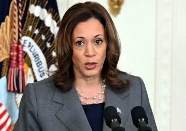 Kamala Harris apuesta por el centrismo en el esprint final de la campaña