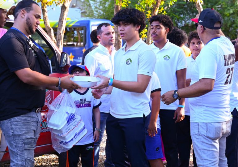 Comedores Económicos del Estado Dominicano distribuye raciones de snack diariamente a más de 3 mil niños y jóvenes que asisten a la Copa Mundial Femenina de Fútbol Sub-17