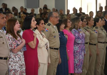 Primera Dama Raquel Arbaje participa en conferencias preventivas del Cáncer de Mama en el MIDE