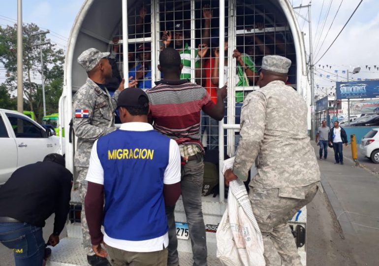 CED pide evitar "deportaciones arbitrarias y las separaciones familiares" en la frontera