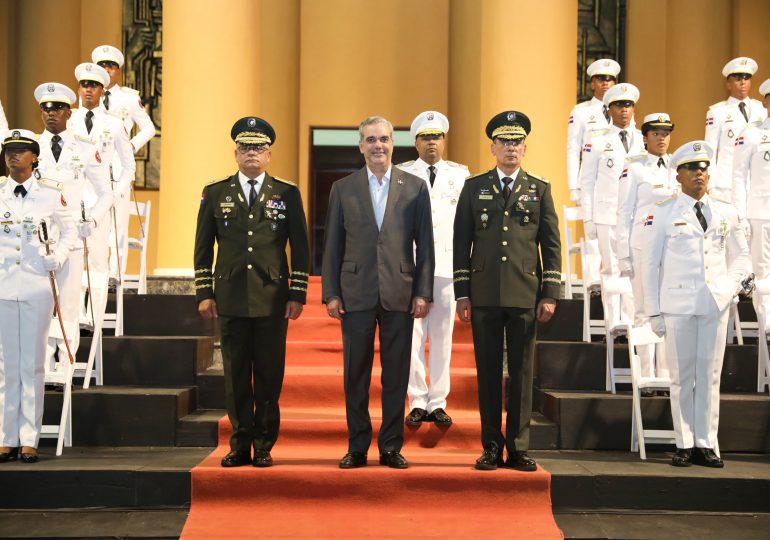 Presidente Abinader encabeza graduación de la LXIII promoción de cadetes de la Academia Militar Batalla de Las Carreras