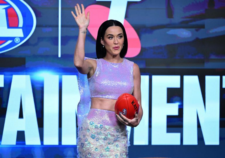 Katy Perry confirma su voto por Kamala Harris y llama a sus seguidores a hacer lo mismo