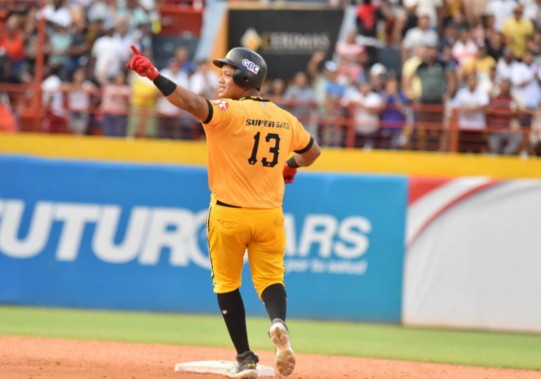 Las Águilas Cibaeñas salen del último lugar tras vencer al Licey