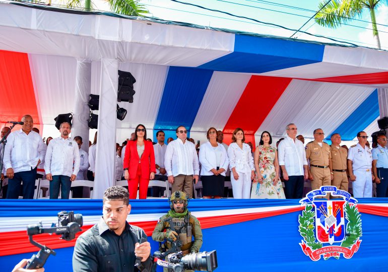 En el 180 aniversario de la Constitución Efemérides Patrias dice es alma y escudo de la dominicanidad