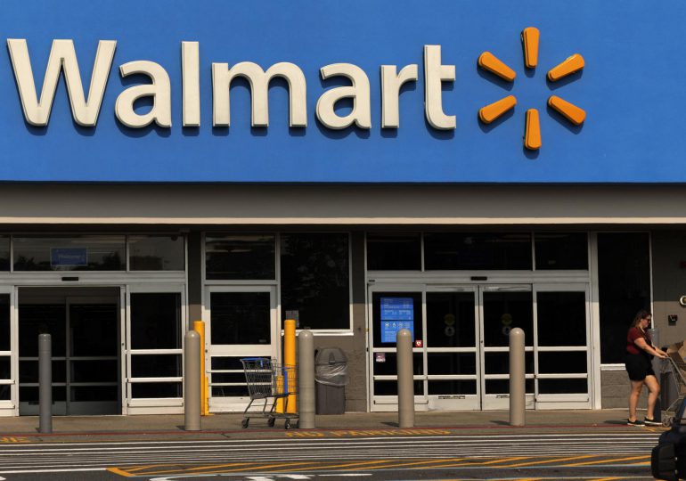 Walmart se suma a las empresas que desmantelan programas de diversidad