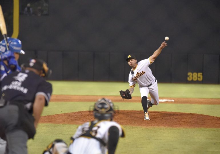 Águilas derrotan a Tigres por cuarta vez corrida