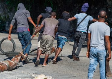 La policía haitiana y habitantes matan a 28 pandilleros en la capital