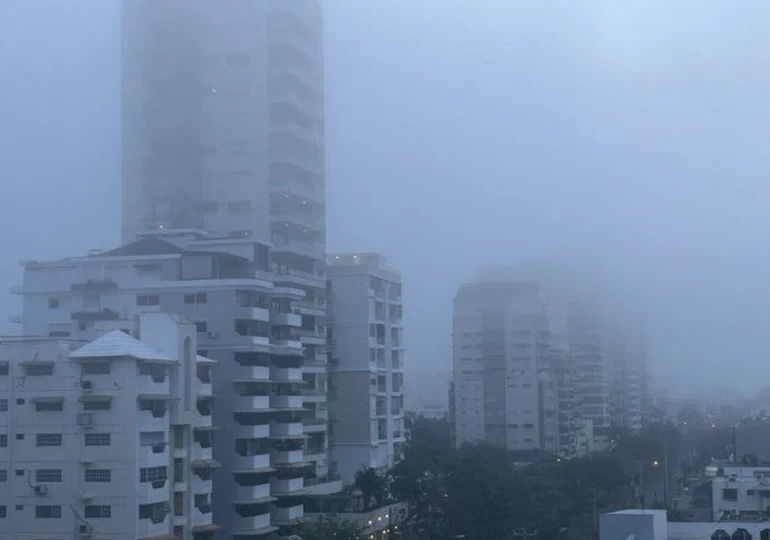 Se registra primera niebla de la temporada frontal en Santo Domingo