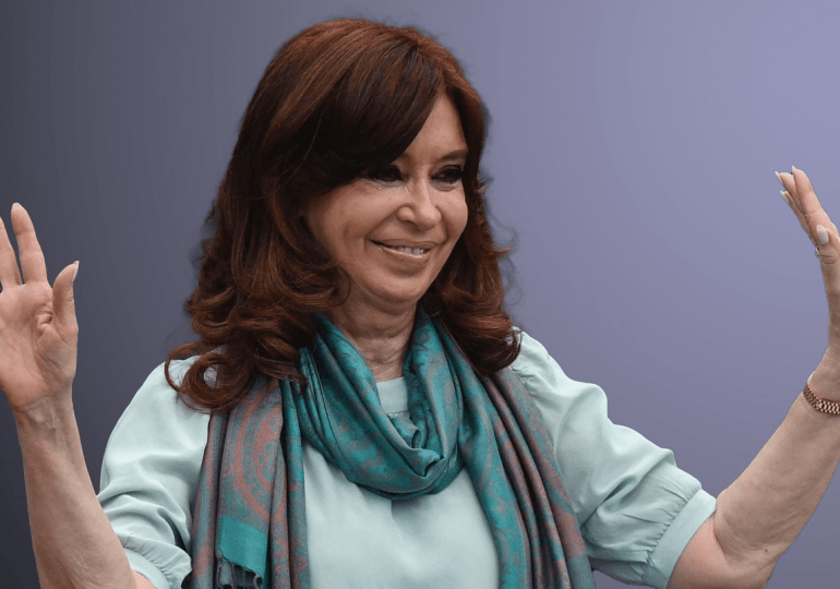 Condenan a Cristina Fernández a 6 años de prisión; no podrá ocupar cargos públicos nunca más