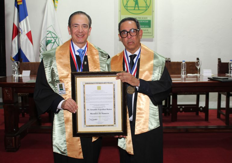 Dr. Arnaldo Espaillat Matos nuevo miembro de número de la academia de ciencias