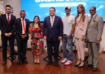 Aduanas presenta un innovador dashboard de datos de comercio