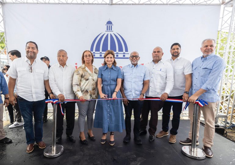 Raquel Peña entrega viviendas, espacios deportivos y centros comunitarios para mejorar calidad de vida en San Cristóbal