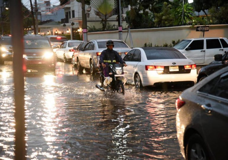 Meteorología pronostica intensas lluvias para el fin de semana y feriado de la Constitución