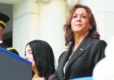 Kamala Harris pide a sus partidarios que "sigan luchando"