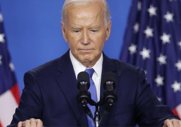 Biden dice que el mundo se enfrenta a "un momento de cambio político significativo"