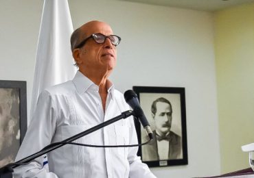 Max Puig rechaza dejar la política en manos de intereses privados