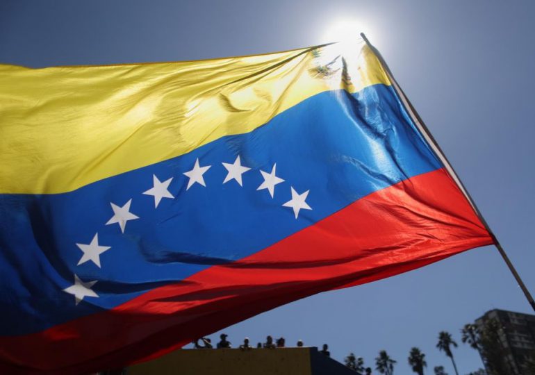 Venezuela aprueba ley que castiga respaldo a sanciones con hasta 30 años de cárcel