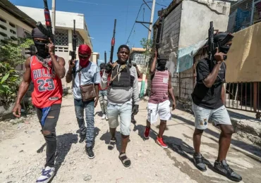 Armamento de  bandas haitianas proviene 100% de EEUU, según sociólogo