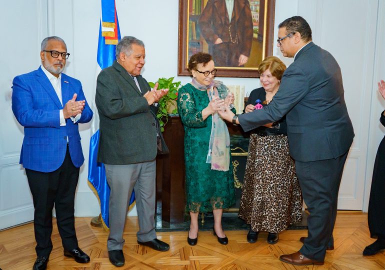 Embajada RD en España reconoce a Miriam Germán por su lucha contra la violencia de género