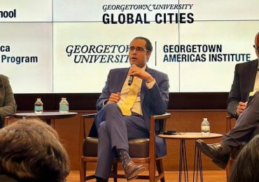 Juan Ariel Jiménez expone en Universidad Georgetown sobre retos educativos de América Latina