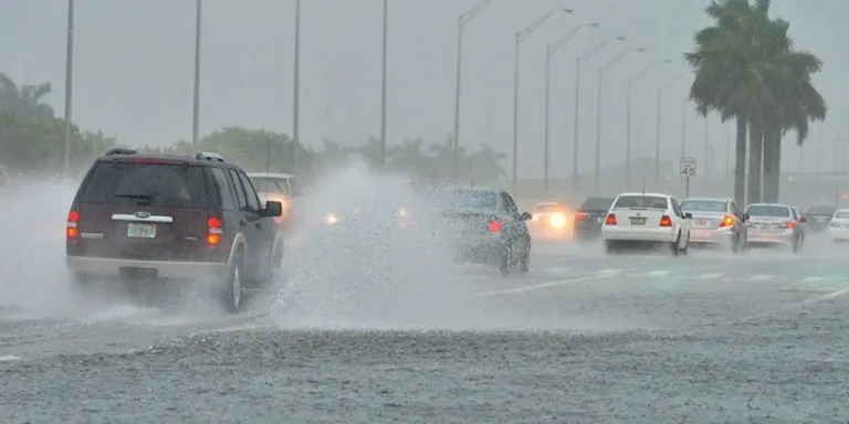 Vaguada provoca intensas lluvias este martes