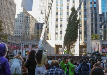 El árbol de Navidad del Rockefeller Center llega a Nueva York para inaugurar la temporada